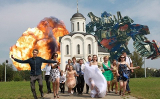 Illustration for article titled Russians Have The Bizarre Wedding Photo Game On Lock